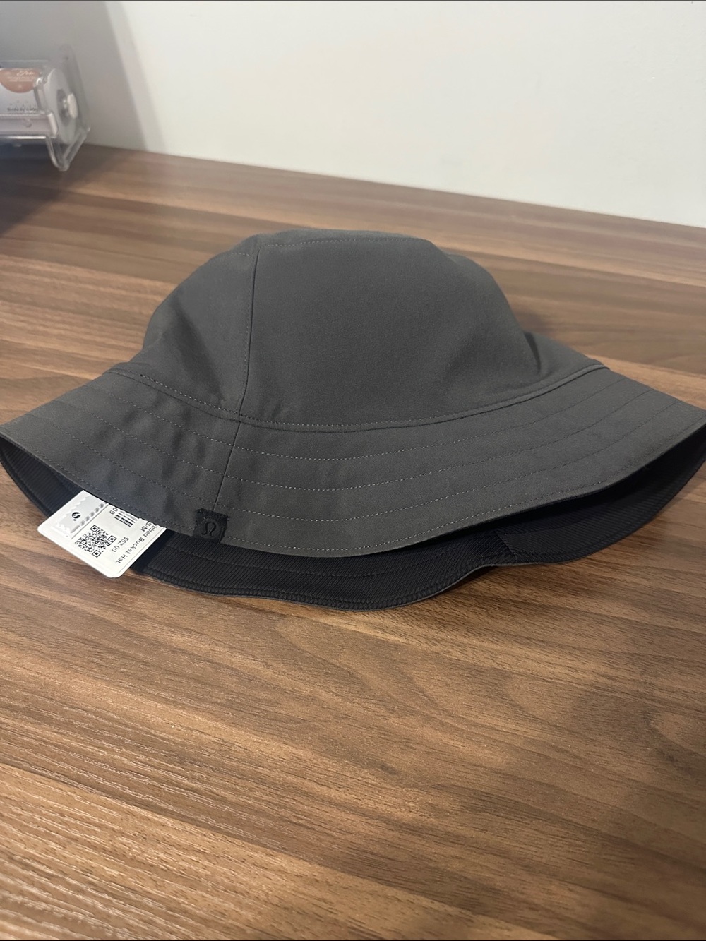 NWT Lululemon Reversible Ribbed Bucket Hat
Black - Picture 4 of 4